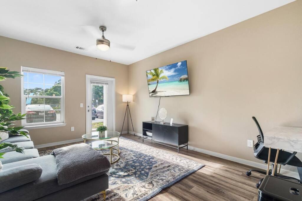Elegant 1Br/1Ba Condo With Pool, Gym And Laundry Melbourne Dış mekan fotoğraf