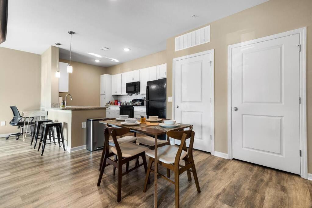 Elegant 1Br/1Ba Condo With Pool, Gym And Laundry Melbourne Dış mekan fotoğraf